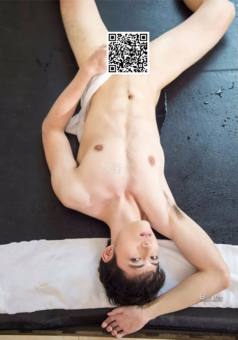 WHOSEMAN NO.51 害羞大男孩在鏡頭前的勇敢蛻變-趙駿2019月曆男模